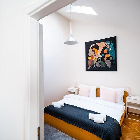 Luxurious Woodrow Wilson Apt In Prague Centre Экстерьер фото