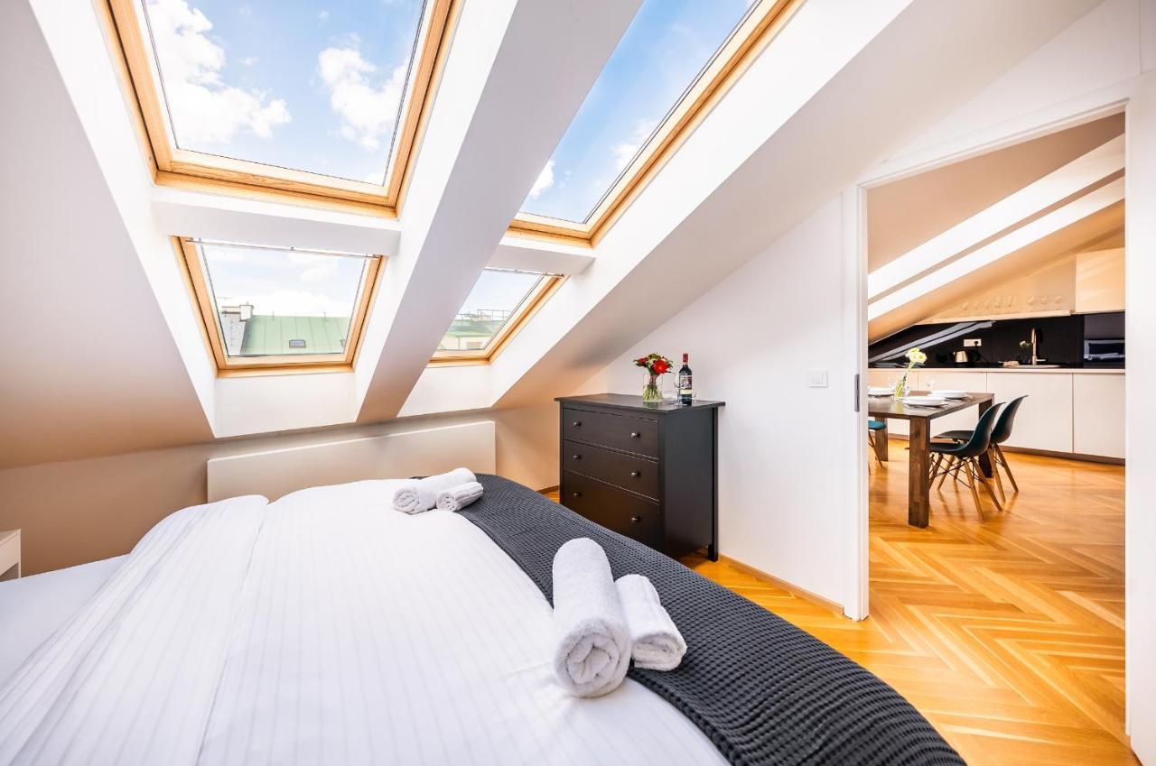 Luxurious Woodrow Wilson Apt In Prague Centre Экстерьер фото